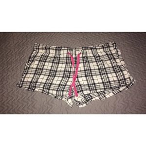 Old Navy plaid pajama shorts Size Large